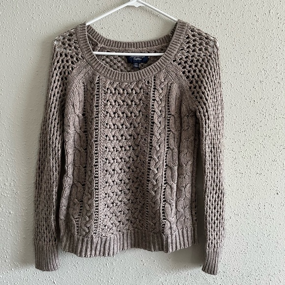 American Eagle Outfitters Sweaters - ❤️ AMERICAN EAGLE Knit sweater